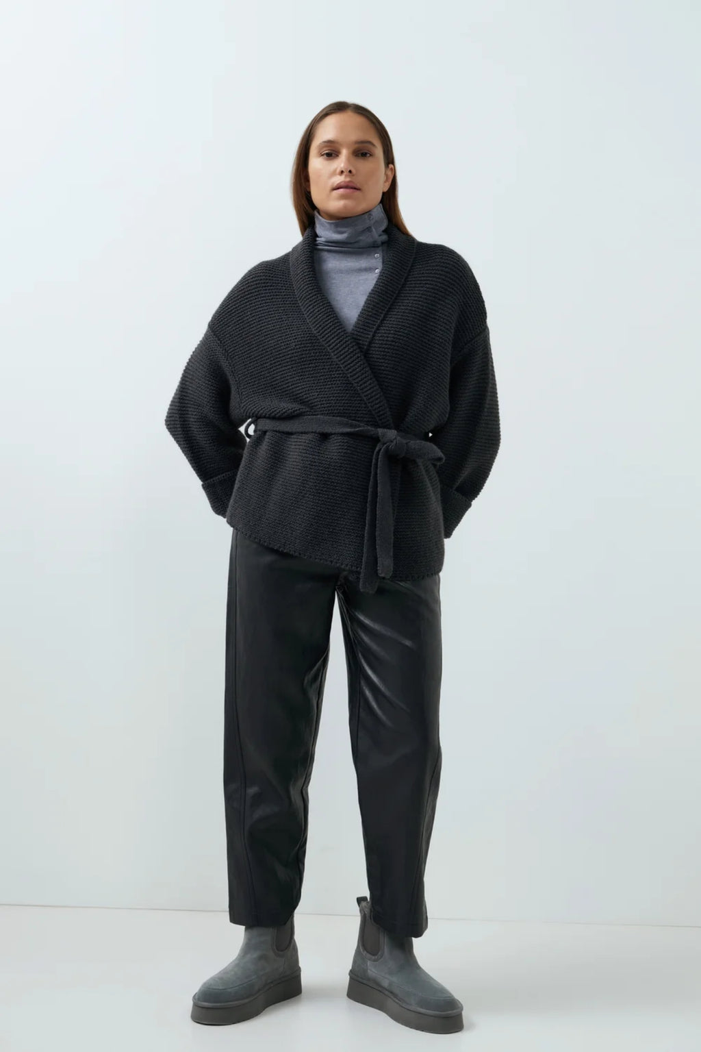 YAYA Faux Leather Carrot Fit Trousers - Hole Black 01-309289-609