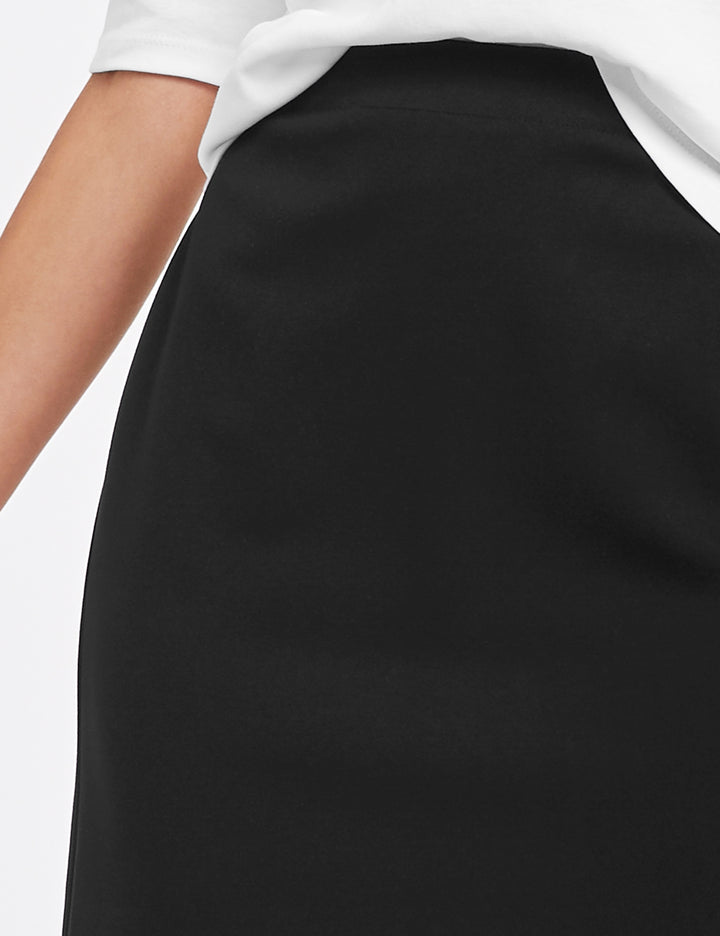 Gerry Weber 91075 Black Jersey Skirt Front Lifestyle 2 | Dotique