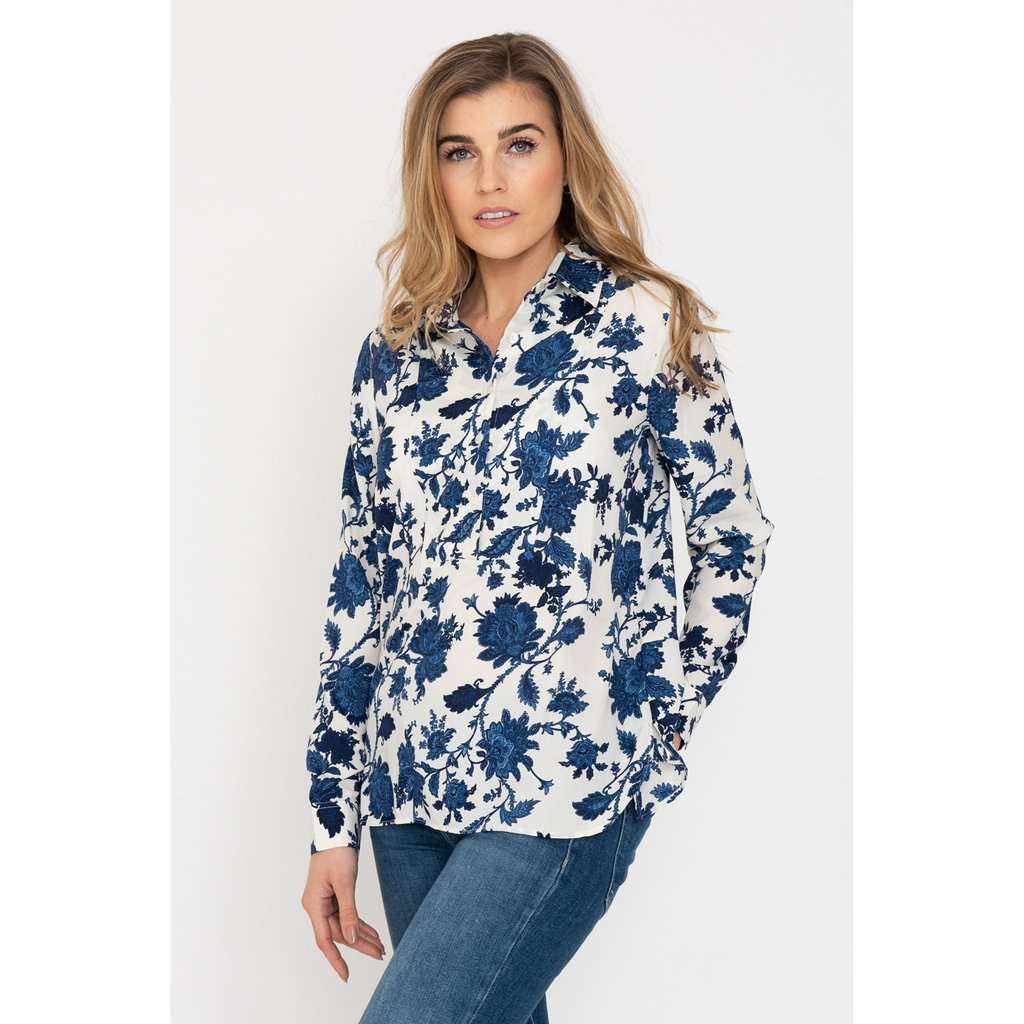 At last London AH54 Blue and Cream Soho Shirt with model