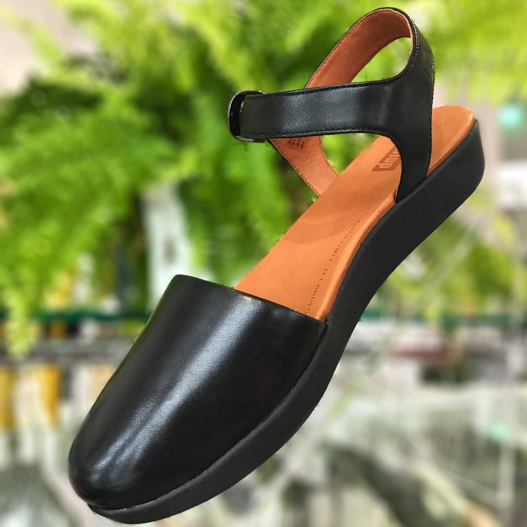 FitFlop COVA II Black 1 Dotique