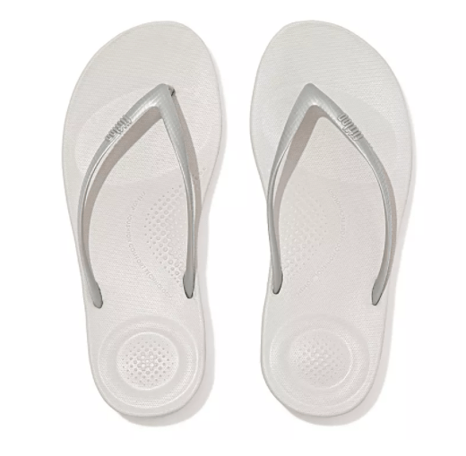 FitFlop IQUSHION Ergonomic Flip - Flops Silver | Dotique - Dotique - Dotique