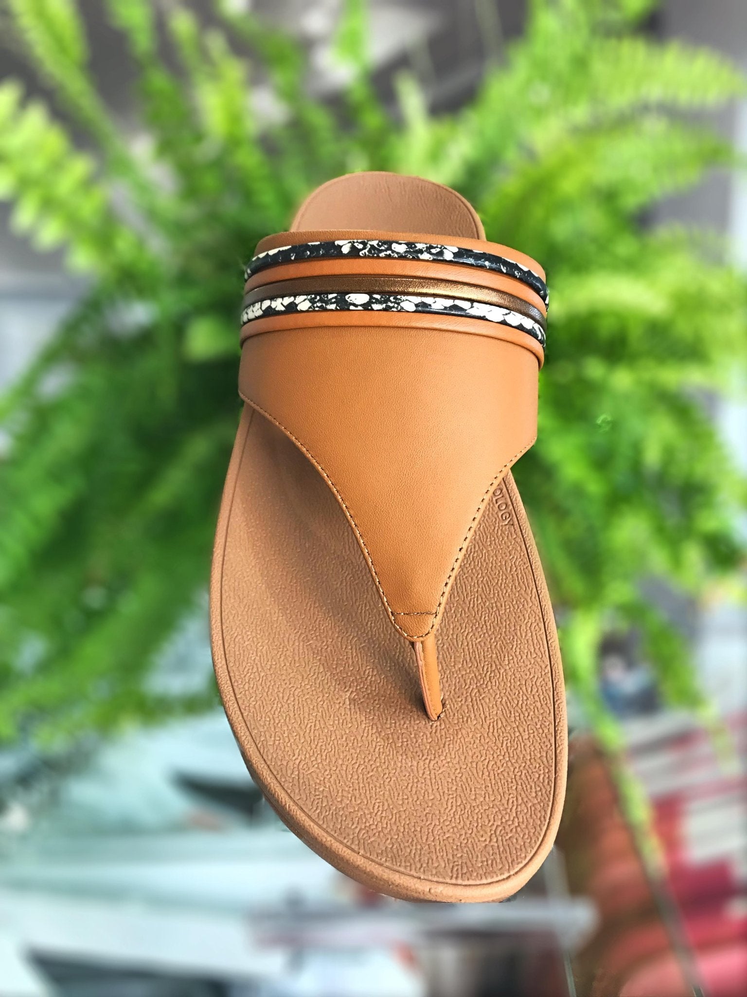 FitFlop Olive Snake Bangle Trim Toe-Post Sandals Light Tan 1 Dotique