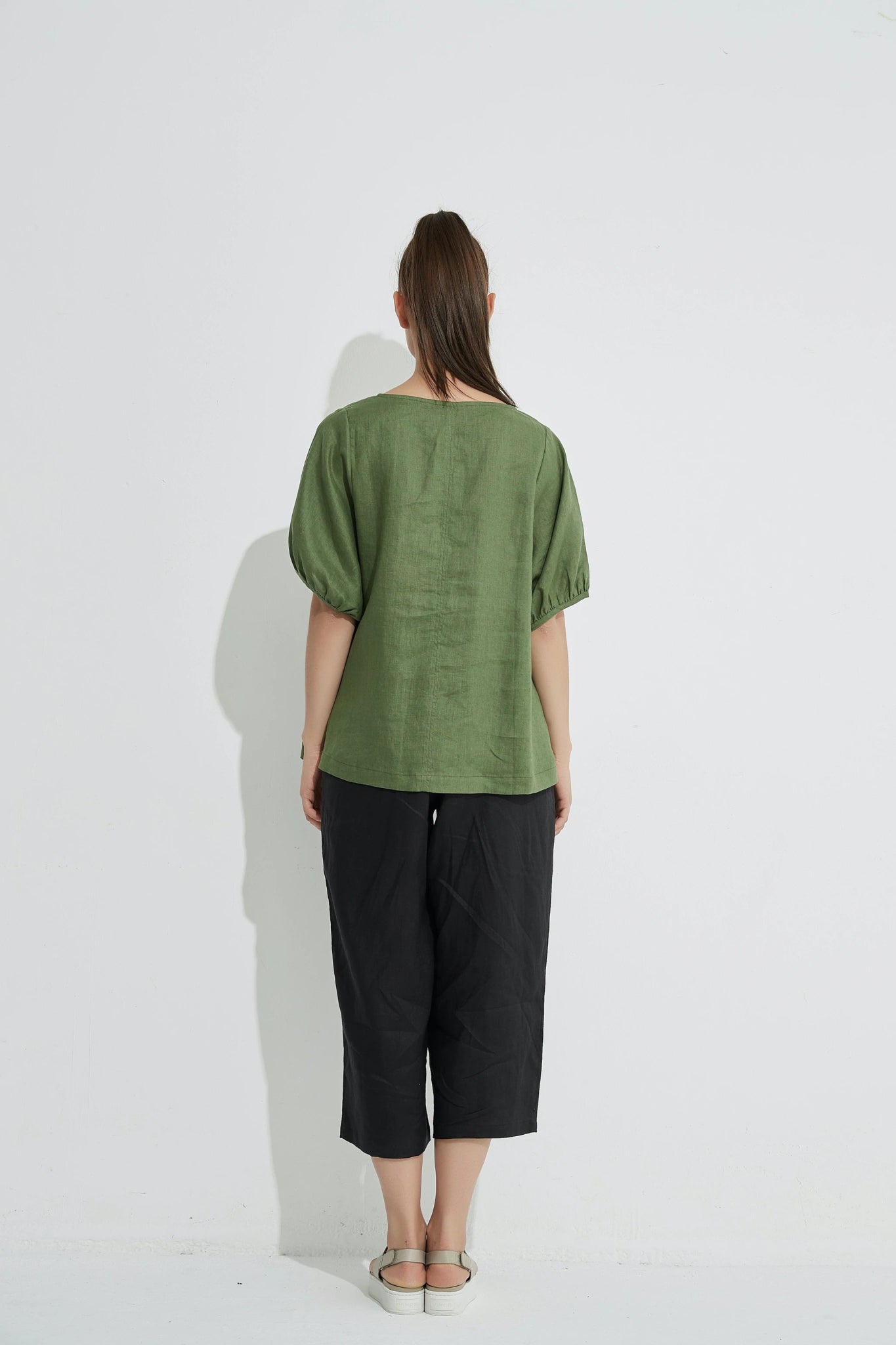 Foil 2394 Bishop Sleeve Tee Green Back Lifestyle | Dotique