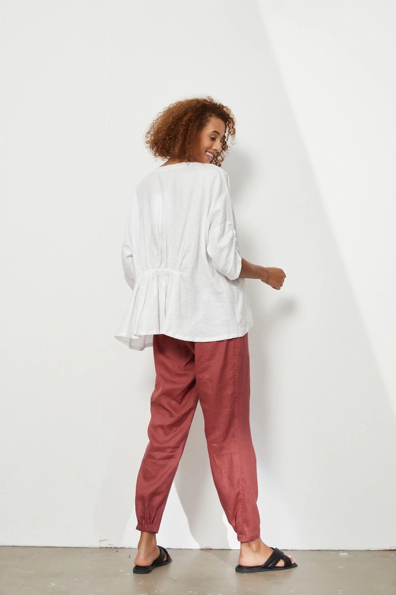 Foil 2584 White Elastic Gather Top Back | Dotique