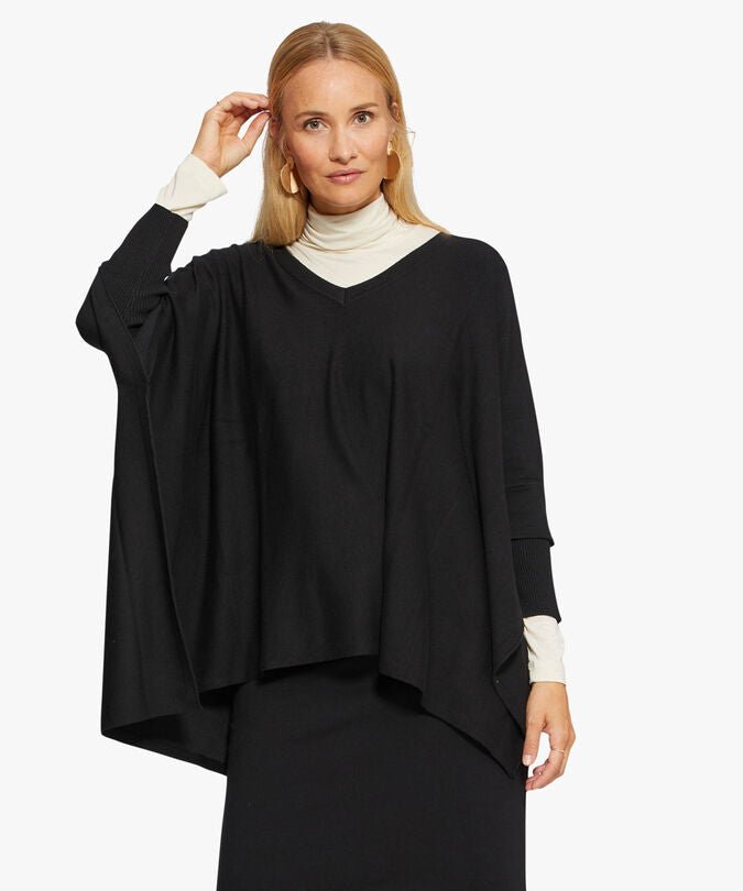 Masai Fosna Top Black Lifestyle 1 | Dotique