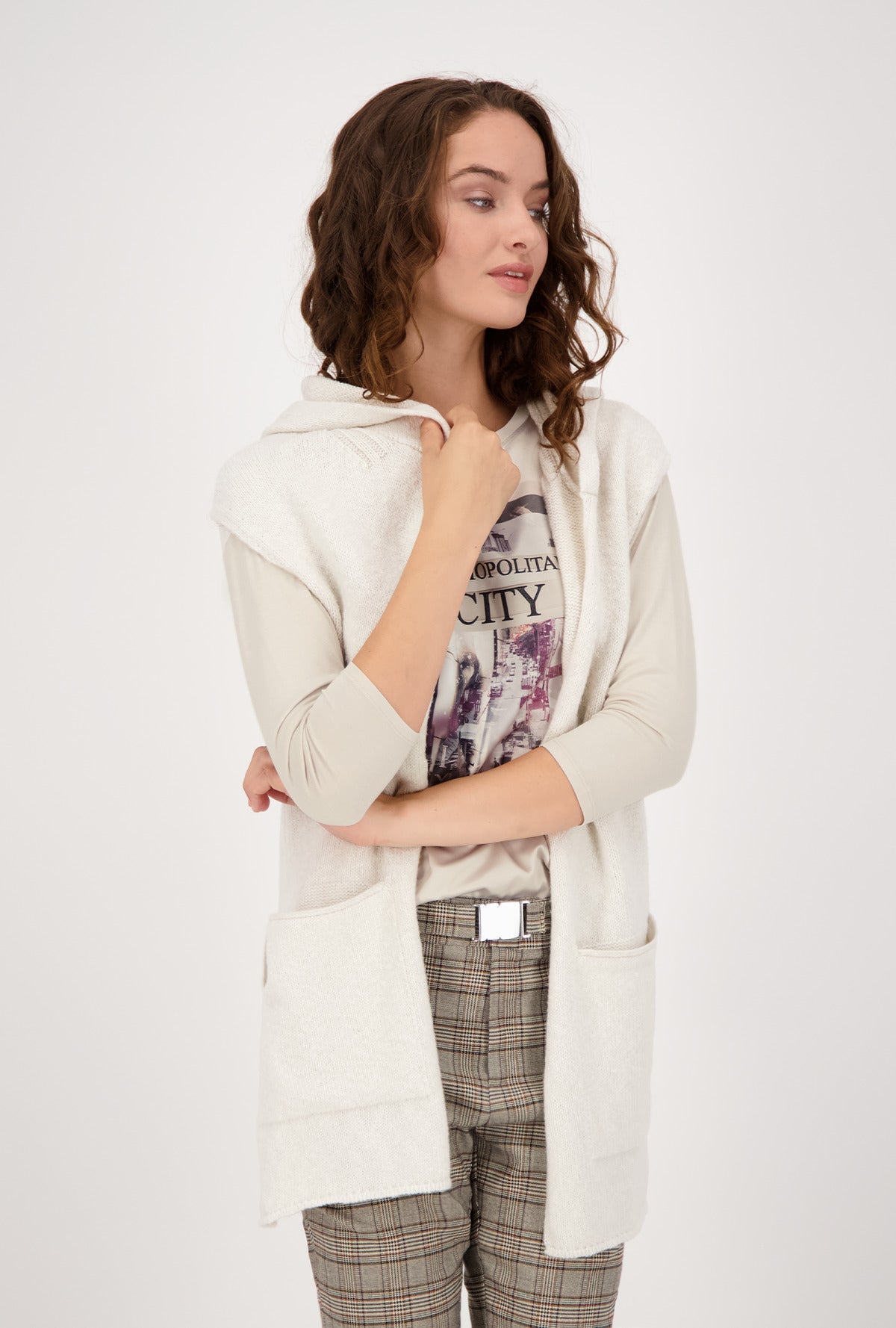 Monari 805678 Pearl Jacket Lifestyle 1 | Dotique