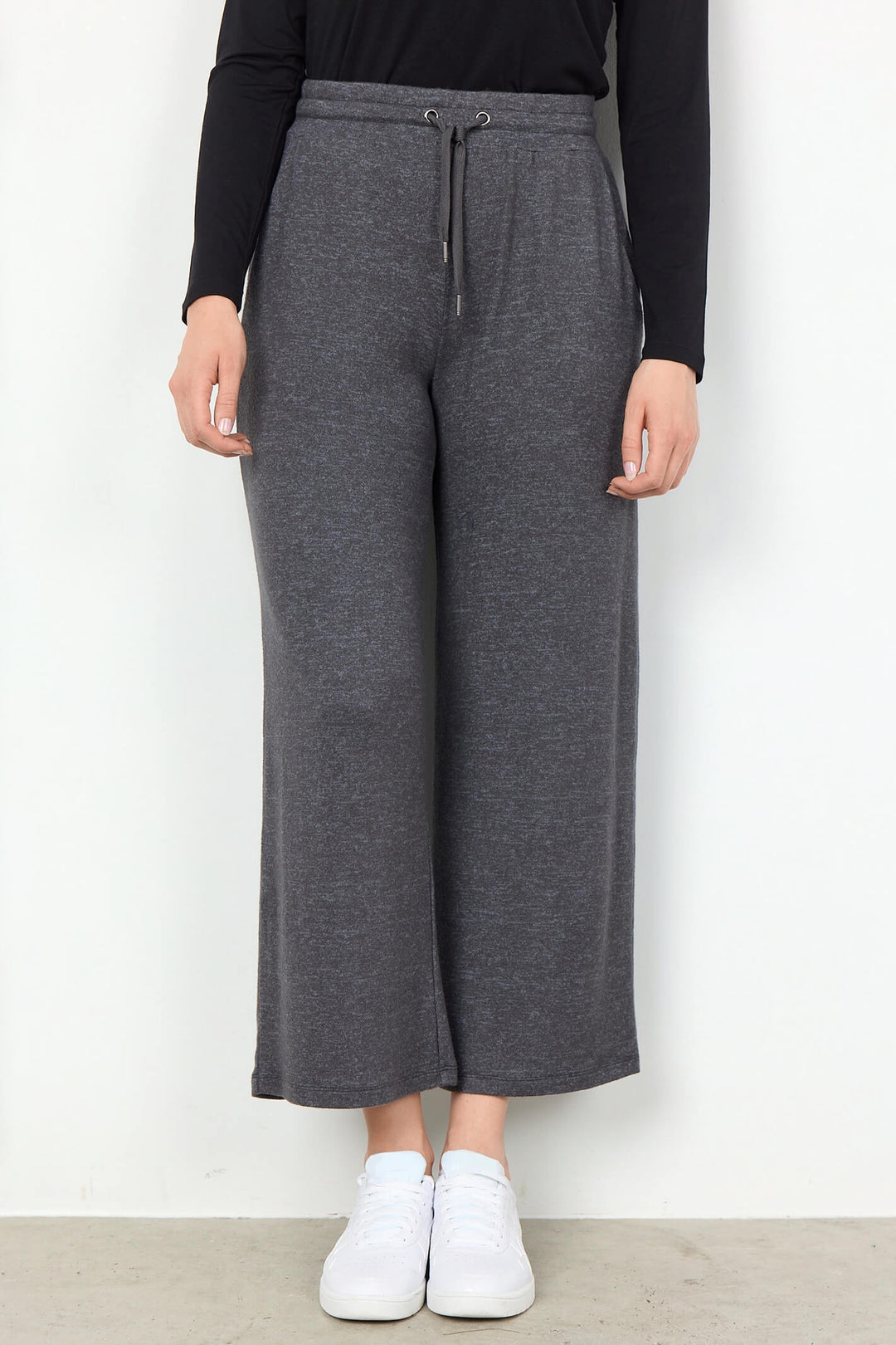 Soyaconcept SC-Biara 74 25388 Col 99780 Dark Grey Soft Touch Cropped Trousers - Dotique