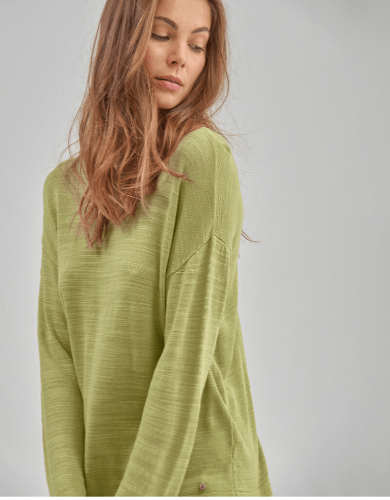 Surkana JERSEY GREEN Sweater Side Lifesyle Dotique